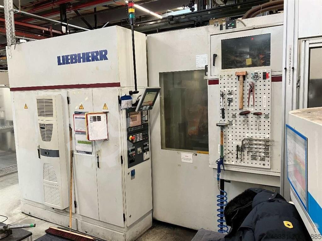 LIEBHERR LC200