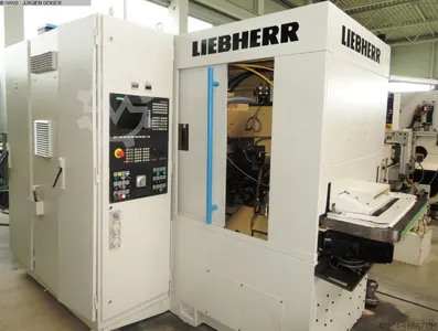 Вертикальный зубофрезерный станок LIEBHERR LC 82